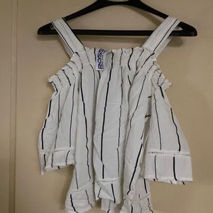 Off the shoulder, cute shirt